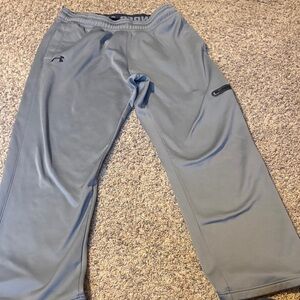 Men’s under Armour sweater pants